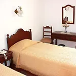 Dona Leonor 3*